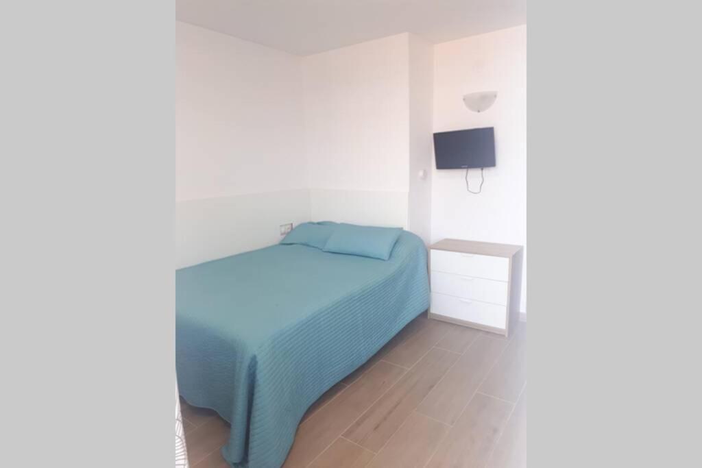 Modern Studio Near Beach. Sea, Pool And Wi-Fi Benalmadena Luaran gambar
