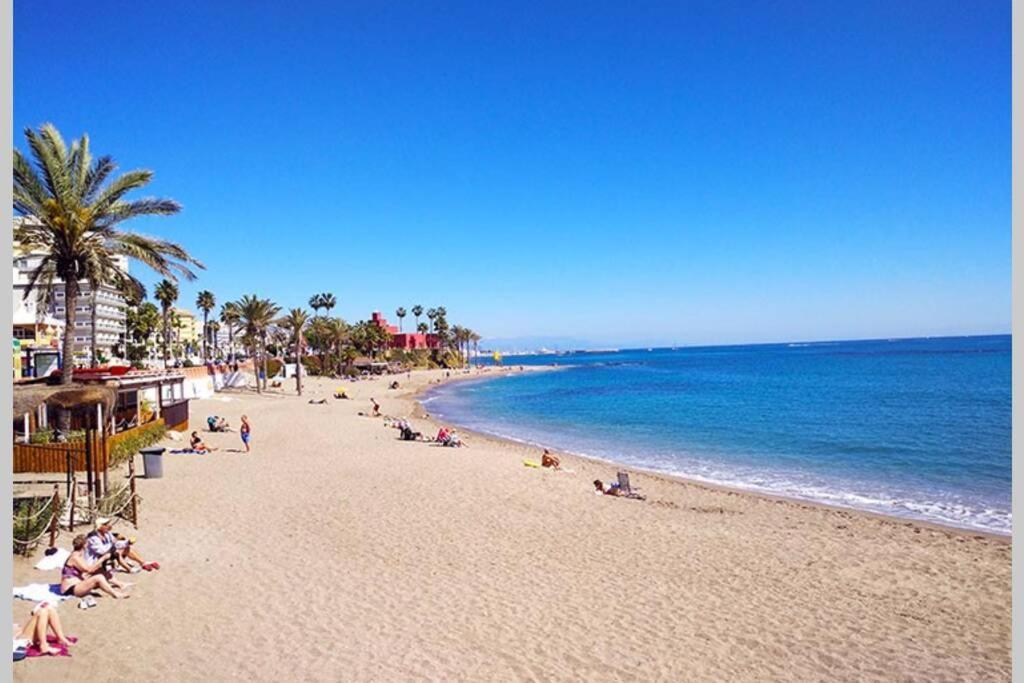 Modern Studio Near Beach. Sea, Pool And Wi-Fi Benalmadena Luaran gambar